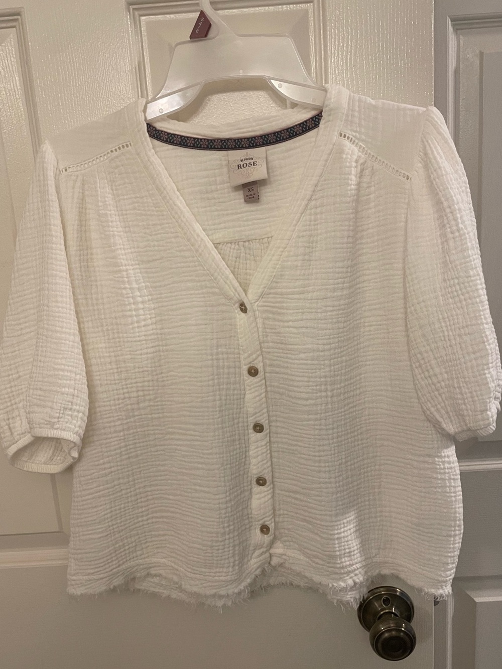 Knox Rose short sleeve white cotton top, button down V neck fringe hem /Sz XS